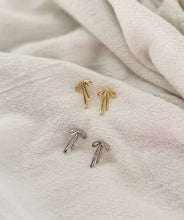 Load image into Gallery viewer, Ribbon Earrings