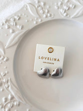 Load image into Gallery viewer, 18k plated heart stripe Vintage Earrings