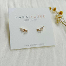 Load image into Gallery viewer, Leaf Climber Studs