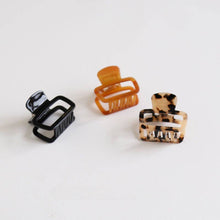 Load image into Gallery viewer, Minimalist Acetate Square Medium Hair Clip MK2PPM6W6HCP666