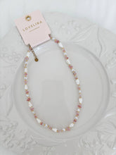 Load image into Gallery viewer, Seashell Beach Summer Vibe Necklace