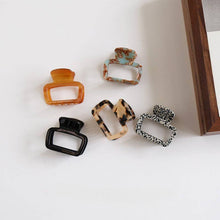 Load image into Gallery viewer, Minimalist Acetate Square Medium Hair Clip MK2PPM6W6HCP666