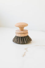 Load image into Gallery viewer, Vintage Wooden Dishwashing Brush