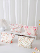 Load image into Gallery viewer, Cute Flower Printed Cotton Makeup Bag MK2BLW6W10BOB615