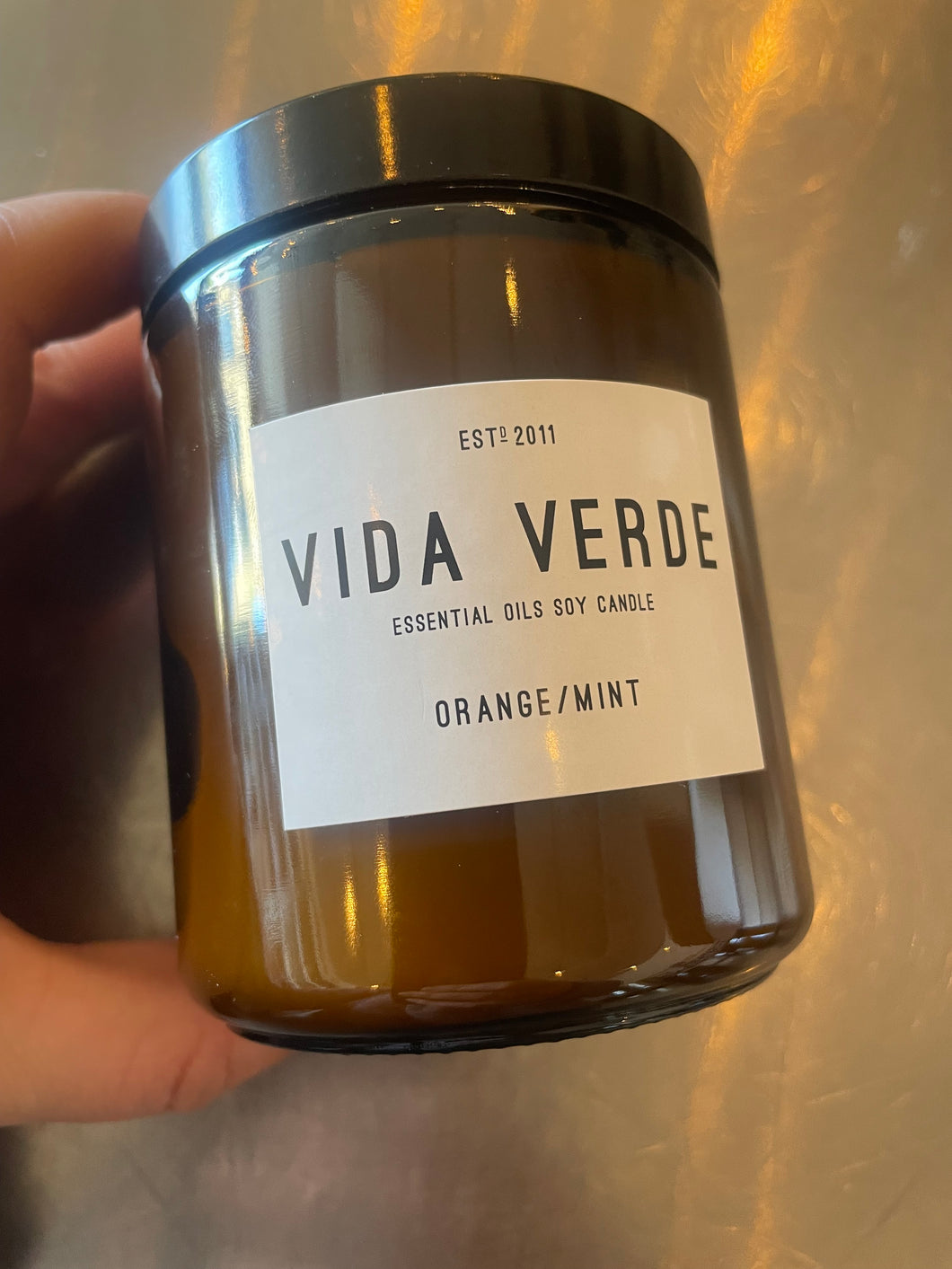Orange/mint essential oils, soy candle