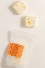 Load image into Gallery viewer, Pomander Autumn Botanical Shower Steamers - Orange Clove