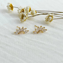 Load image into Gallery viewer, Dainty CZ Arch Studs