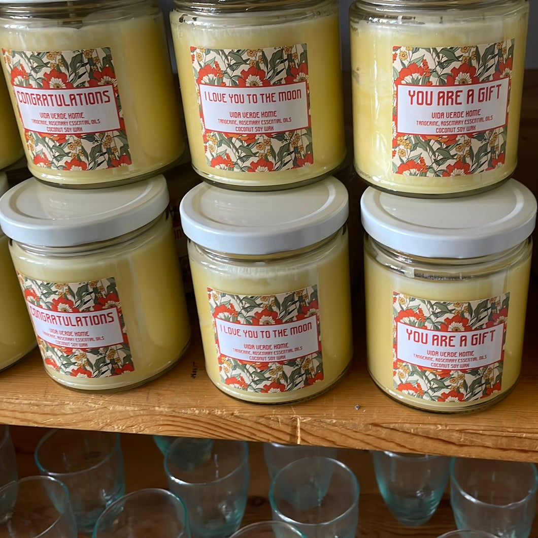 Greeting Candle: Coconut Wax with Essential Oils