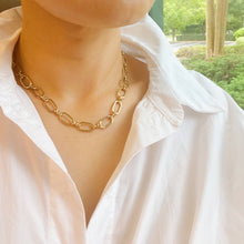 Load image into Gallery viewer, Amber Boxy Chain Necklace