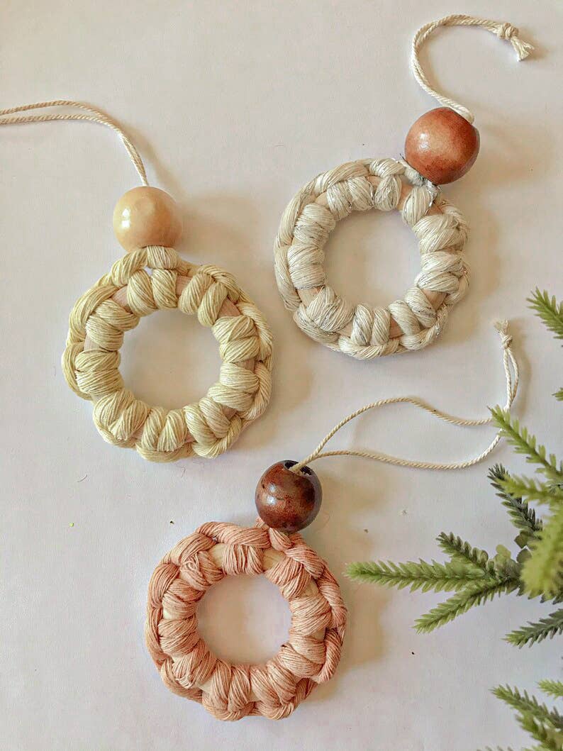 Mini Macrame Wreath Ornament with Natural Dye CREAM